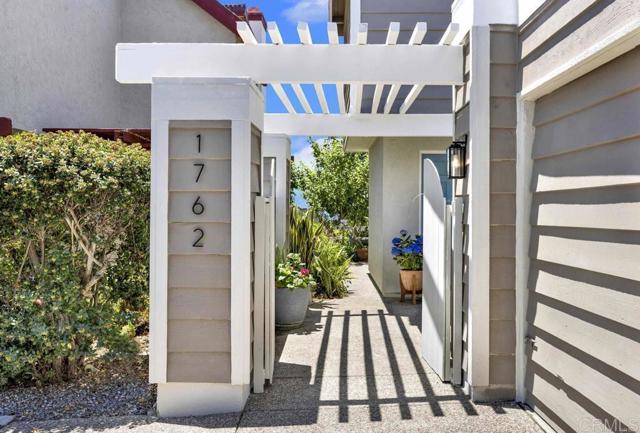 Detail Gallery Image 11 of 54 For 1762 Burgundy Rd, Encinitas,  CA 92024 - 3 Beds | 2/1 Baths