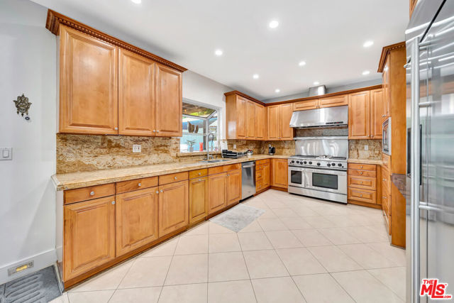 14916 Hesby Street, Sherman Oaks CA: https://media.crmls.org/mediaz/052cc702-c3c0-4b9b-86da-ce367f255e3a.jpg