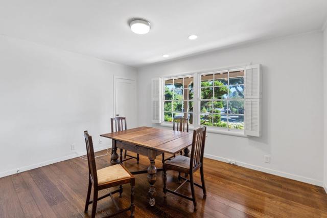 680 Fairway Circle, Hillsborough CA: https://media.crmls.org/mediaz/052cf21b-224b-43f2-be53-8659e9cff579.jpg