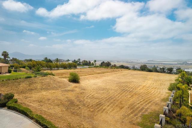 Detail Gallery Image 10 of 17 For 1009 Corte Barroso, Camarillo,  CA 93010 - – Beds | – Baths