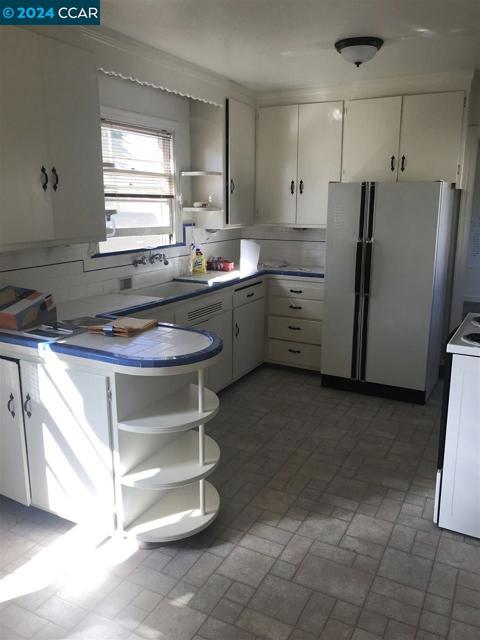 Image 7 of 37 For 2244 Almond Ave