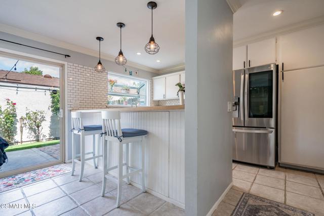 15175 Marquette Street, Moorpark CA: https://media.crmls.org/mediaz/052fef54-79e2-413d-8752-4d7f1dbf7dd8.jpg