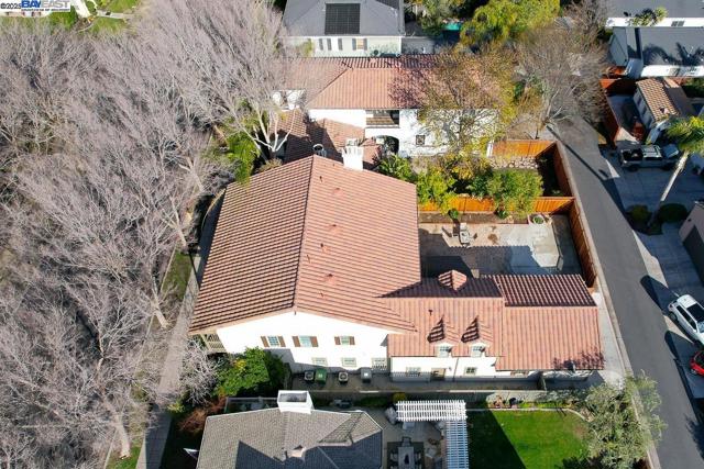 2744 Redbridge Rd, Tracy CA: https://media.crmls.org/mediaz/053013f3-e600-4123-b983-2154491f9136.jpg