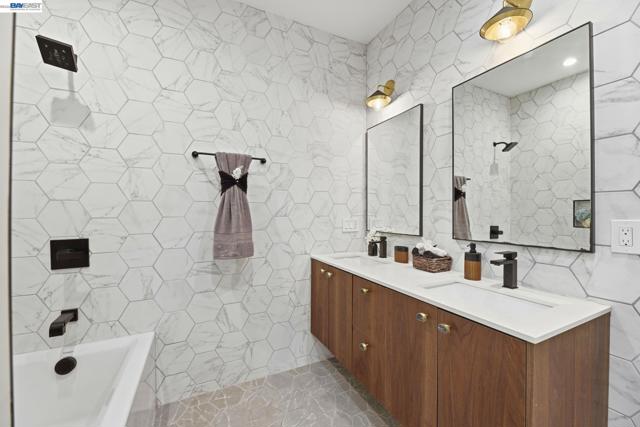 Image 31 of 45 For 1841 Vine St