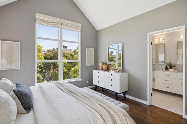 206 Village Lane, Foster City CA: https://media.crmls.org/mediaz/05325092-a69e-4be5-b5aa-0e2a3a6e850d.jpg