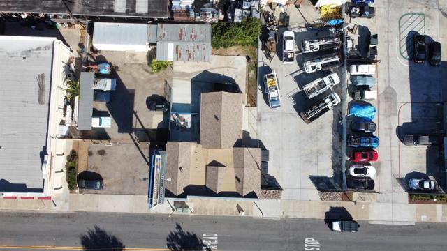 9825 Maine Avenue, Lakeside CA: https://media.crmls.org/mediaz/0532ec81-72f2-432e-95d1-74d79139a3ec.jpg