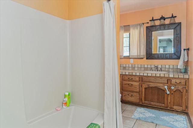 10207 Pool Station Road, Angels Camp CA: https://media.crmls.org/mediaz/05330744-b8ed-49f6-ba54-527f0b0d566c.jpg