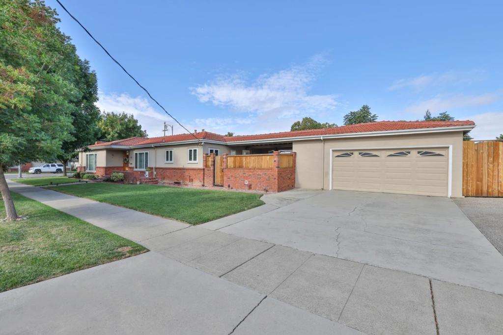 805 E Taylor Street