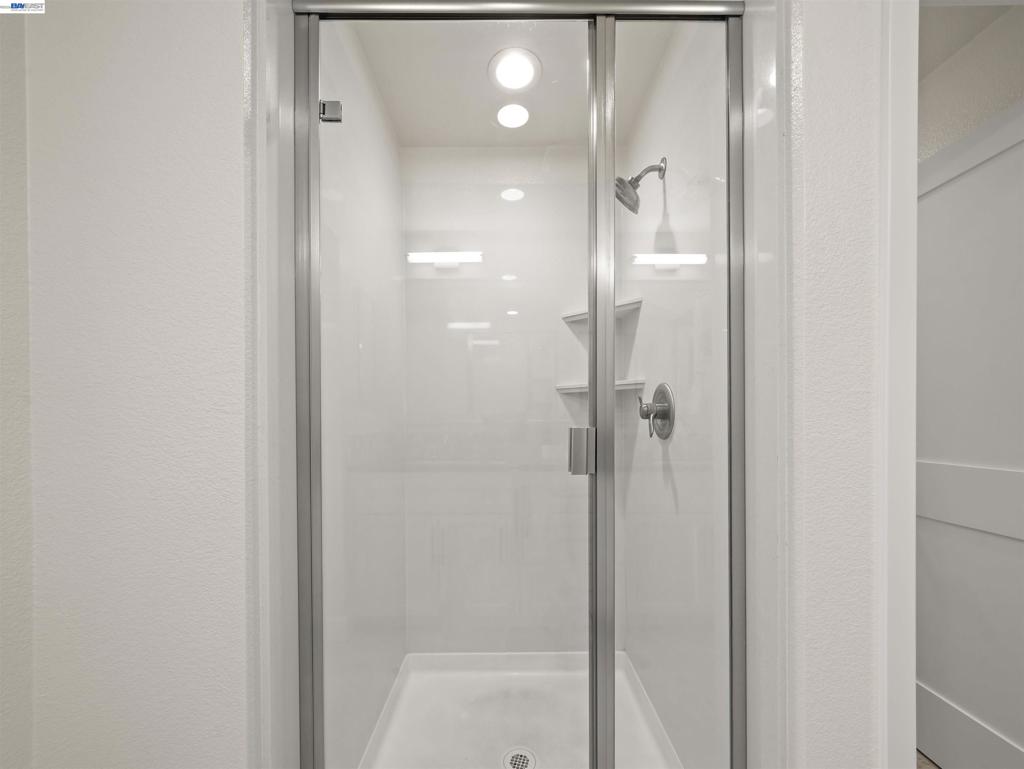 https://media.crmls.org/mediaz/053448ab-3ff9-4f05-955b-23eb7859af42.jpg?preset=X-Large