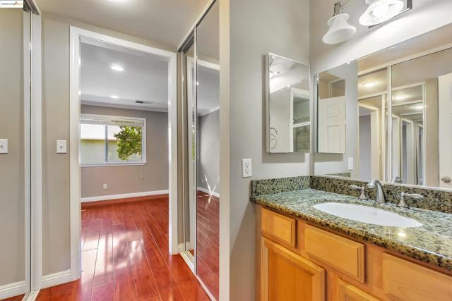 5333 Park Highlands Blvd, Concord CA: https://media.crmls.org/mediaz/0534a773-21f7-4778-8307-2377a7cba08b.jpg