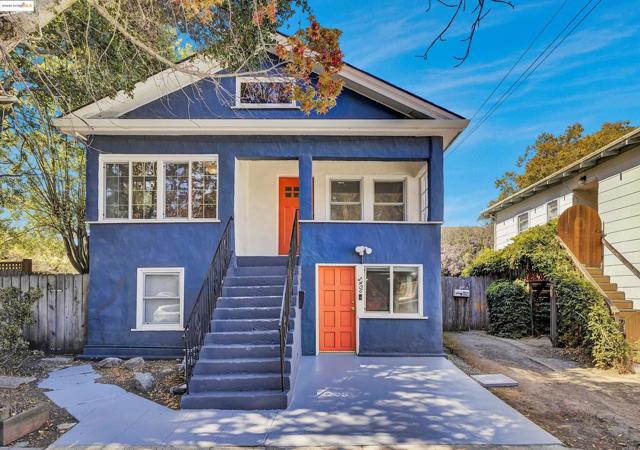 2406 10th, Berkeley CA: https://media.crmls.org/mediaz/05354b37-6412-407a-a527-864491175287.jpg