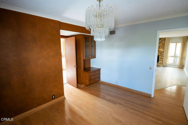 Detail Gallery Image 18 of 30 For 691 Springfield Ave, Ventura,  CA 93004 - 5 Beds | 2/1 Baths