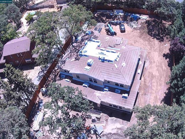 1206 Northgate Rd, Walnut Creek CA: https://media.crmls.org/mediaz/05374e6f-ec62-47bb-84cf-67e6119110c8.jpg