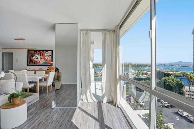 Detail Gallery Image 7 of 32 For 1730 Avenida Del Mundo #502,  Coronado,  CA 92118 - 2 Beds | 2 Baths