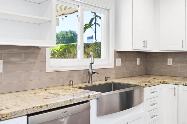 Detail Gallery Image 13 of 34 For 940 Stern Ln, Oxnard,  CA 93035 - 4 Beds | 2/1 Baths