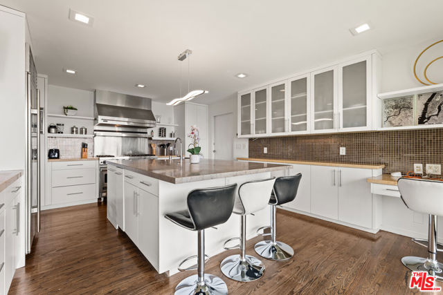 8514 Hillside Avenue, Los Angeles CA: https://media.crmls.org/mediaz/0537c538-136d-49ab-a78b-f3c9494b2e99.jpg