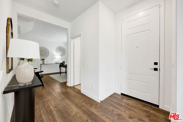 17028 Zion, Santa Clarita CA: https://media.crmls.org/mediaz/0537e6b3-2726-4a40-86f9-12300ae49cd9.jpg