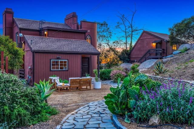 30593 Miller Road, Valley Center CA: https://media.crmls.org/mediaz/053821c1-e098-4816-bff5-7317dbc52cfa.jpg