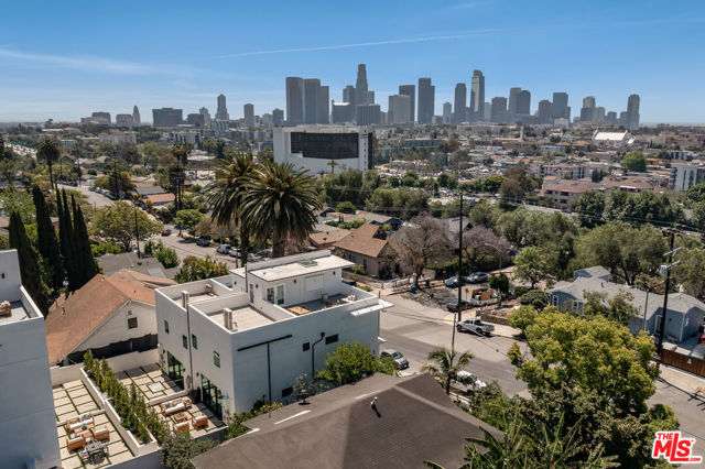 2005 Bellevue Avenue, Los Angeles CA: https://media.crmls.org/mediaz/053833a1-aa5e-43d5-bb2b-f9289b0bf590.jpg