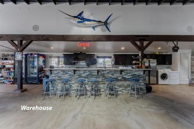 8440 Lovers Lane, Hollister CA: https://media.crmls.org/mediaz/0538a134-4019-4749-8e8b-228647525739.jpg