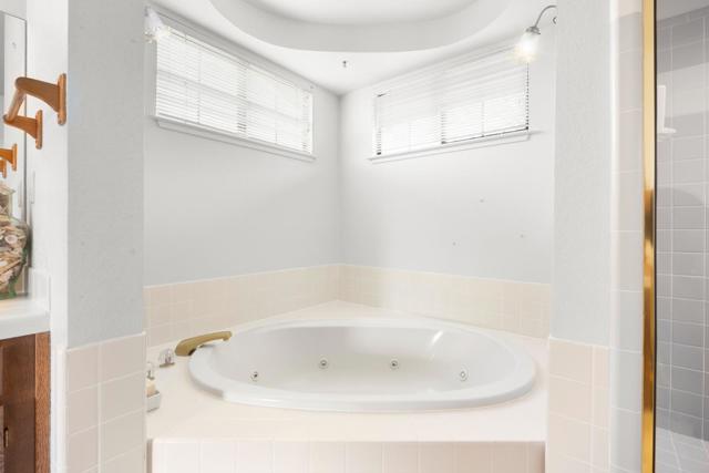 420 Greenbrier Road, Half Moon Bay CA: https://media.crmls.org/mediaz/0538b98e-013f-4a90-aac6-cb0f31d497f9.jpg