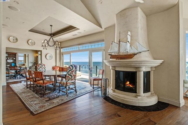 797 Las Olas Dr, Aptos CA: https://media.crmls.org/mediaz/0538d0c7-3dc6-4172-bb1e-29986965dd73.jpg
