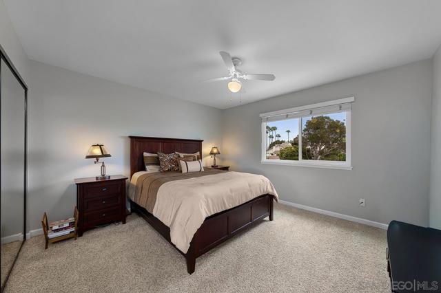 94 Kingston Ct W, Coronado CA: https://media.crmls.org/mediaz/05390a76-f569-4485-a097-2b7b5ea74f88.jpg
