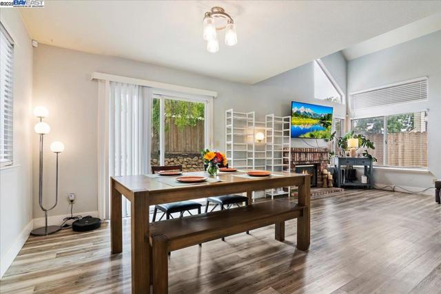 313 Grangnelli Ave, Antioch CA: https://media.crmls.org/mediaz/0539638f-75a8-421a-bc8a-9b668ec7d527.jpg