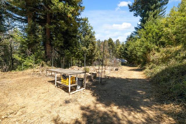 280 Sweetwater Lane, Ben Lomond CA: https://media.crmls.org/mediaz/053a0693-0cf0-4c5f-b28e-6a0e0d1b3ee5.jpg