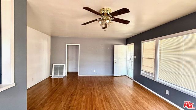 1425 W Marcella Court, Ontario CA: https://media.crmls.org/mediaz/053b8e92-4cc2-4e36-94d3-0be81e44a314.jpg