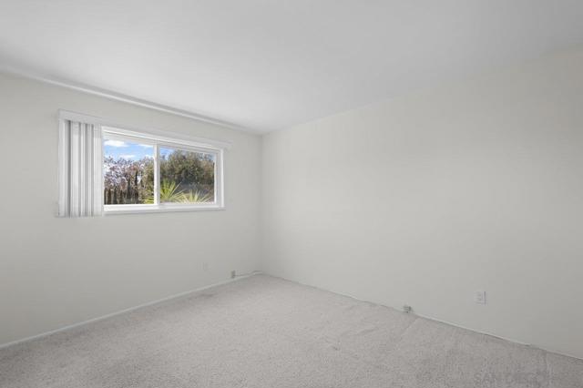 13514 Avenida Del Charro, El Cajon CA: https://media.crmls.org/mediaz/053b9cd7-4660-42bf-ae77-b7a13b69fa60.jpg