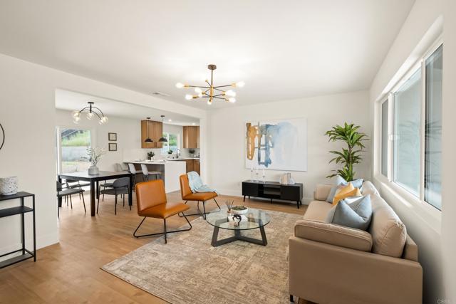 10107 Strathmore Drive, Santee CA: https://media.crmls.org/mediaz/053badfb-db31-4fea-929a-ed48e96ac42a.jpg