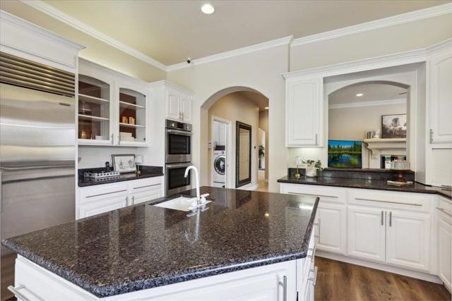 2710 Summerland Road,  CA: https://media.crmls.org/mediaz/053c6e9a-f68a-4624-9e75-ffc1b67152cd.jpg