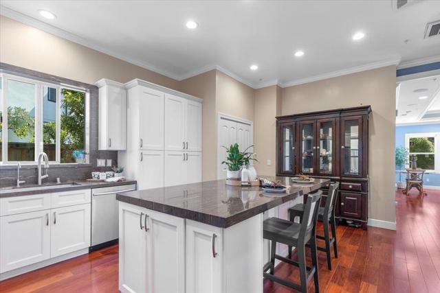 20393 Zorka Avenue, Saratoga CA: https://media.crmls.org/mediaz/053c822a-060b-4d71-8eee-88ab9d592cad.jpg