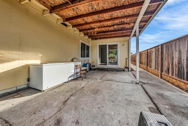 2243 COOLEY Avenue, East Palo Alto CA: https://media.crmls.org/mediaz/053cab6c-bae0-4f12-af11-9ebb18324bf3.jpg