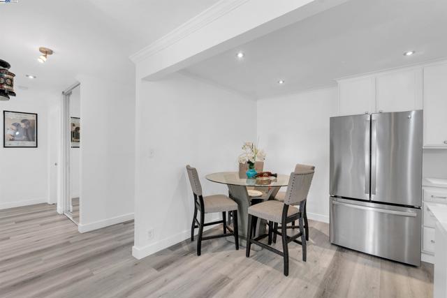 2500 Miramar Ave, Castro Valley CA: https://media.crmls.org/mediaz/053ce74f-6d57-41f7-a616-e7019fae02e9.jpg