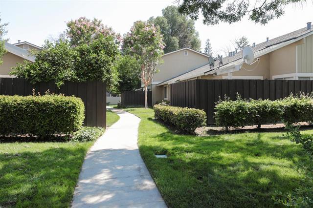 2292 Warfield, San Jose CA: https://media.crmls.org/mediaz/053eb95a-da66-435d-80a9-95b152bd4db0.jpg