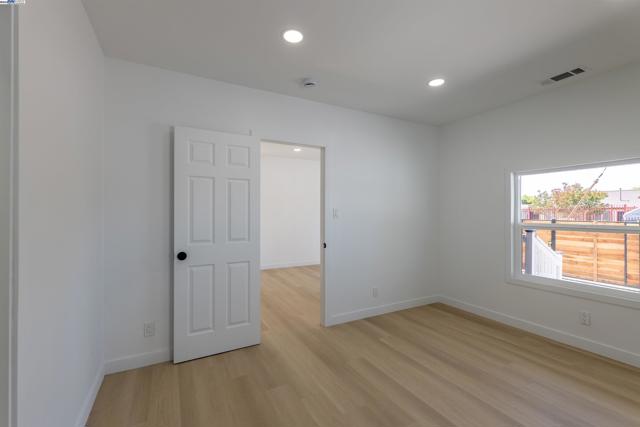1276 64Th Ave, Oakland CA: https://media.crmls.org/mediaz/053ef55a-59fe-4b56-a801-f3ee459df941.jpg