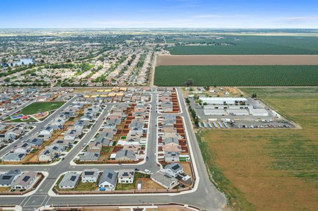2224 Greenhorn Road, Patterson CA: https://media.crmls.org/mediaz/053f0001-0e77-4c63-bdc7-e57dd2efa461.jpg
