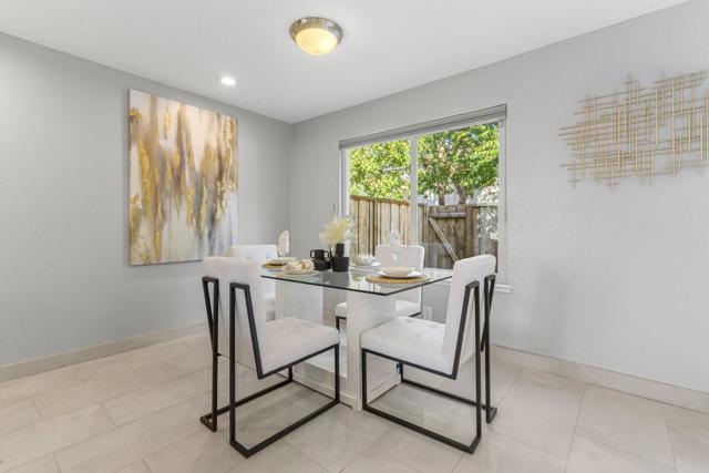230 Elm Wood Court, Los Gatos CA: https://media.crmls.org/mediaz/053f8466-9cd4-4a40-8120-d1e016f4f4c6.jpg