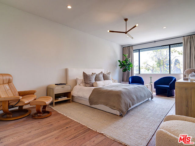 1830 Westholme Avenue, Los Angeles CA: https://media.crmls.org/mediaz/053fd4ef-464e-4fa5-b59d-ed0fbd08179a.jpg
