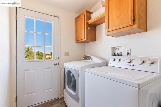 2325 Taylor Rd, Bethel Island CA: https://media.crmls.org/mediaz/05402f7d-859c-4fa6-a263-2bd6ea58729b.jpg