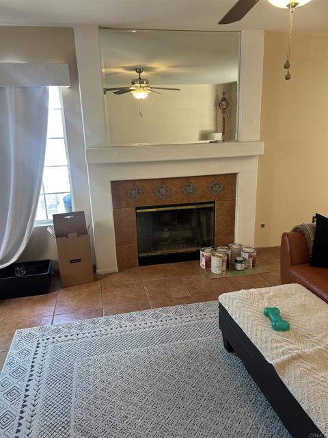 402 Calle Corazon, Oceanside CA: https://media.crmls.org/mediaz/0540bf97-605d-4ff5-a3ab-623d22357d24.jpg