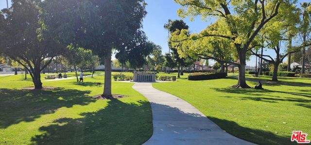 12129 Beverly Boulevard, Whittier CA: https://media.crmls.org/mediaz/0541589b-2b0f-4def-9ad7-28809497e83a.jpg