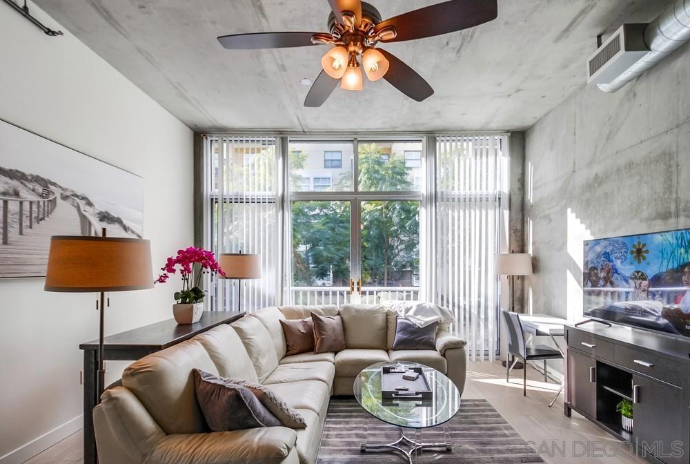 1025 Island #205