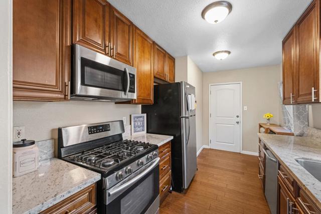 312 Oakshire Avenue, Modesto CA: https://media.crmls.org/mediaz/0542707b-4e1d-4f32-afa0-bdf89f5c9e53.jpg