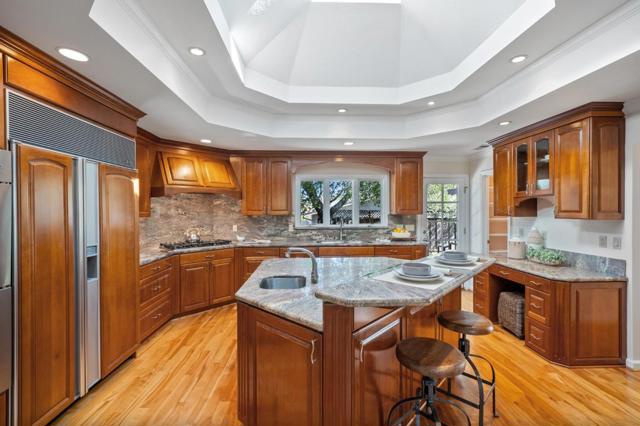 18074 Daves Avenue, Monte Sereno CA: https://media.crmls.org/mediaz/0542a0a1-eb35-41b0-9368-8af34d631846.jpg