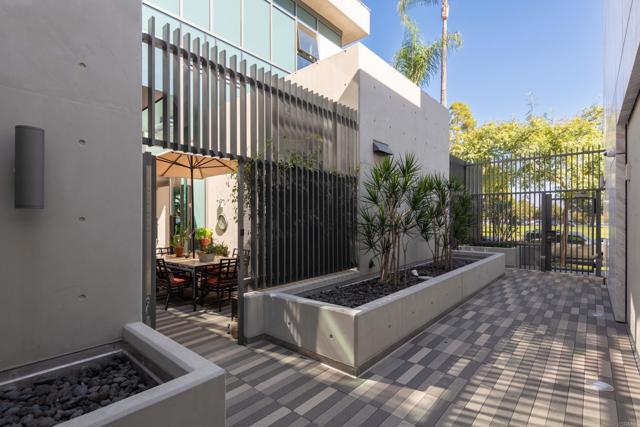 Detail Gallery Image 29 of 37 For 589 Palm St, San Diego,  CA 92103 - 2 Beds | 2/1 Baths