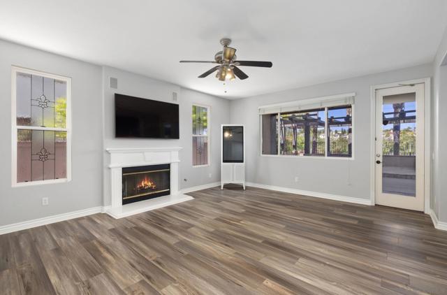 1387 S Creekside Dr, Chula Vista CA: https://media.crmls.org/mediaz/0544569c-e11d-45d3-b06a-be0bc8ea143e.jpg