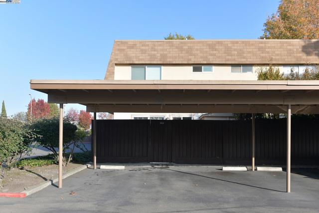 2363 Arf Ave, Hayward CA: https://media.crmls.org/mediaz/05448013-2e96-4db4-b0b8-722b99768988.jpg